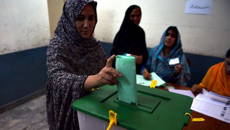 Arranca la jornada electoral en Pakistán con la amenaza de los talibanes