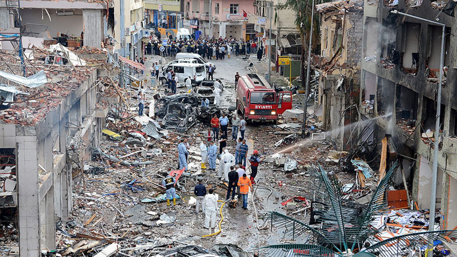 Telediario 1: Turquía acusa a Siria de estar detrás del atentado que deja más de 40 muertos | RTVE Play