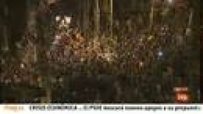 Informativo 24h - Unos 1.500 aficionados del Barça celebran el titulo de liga