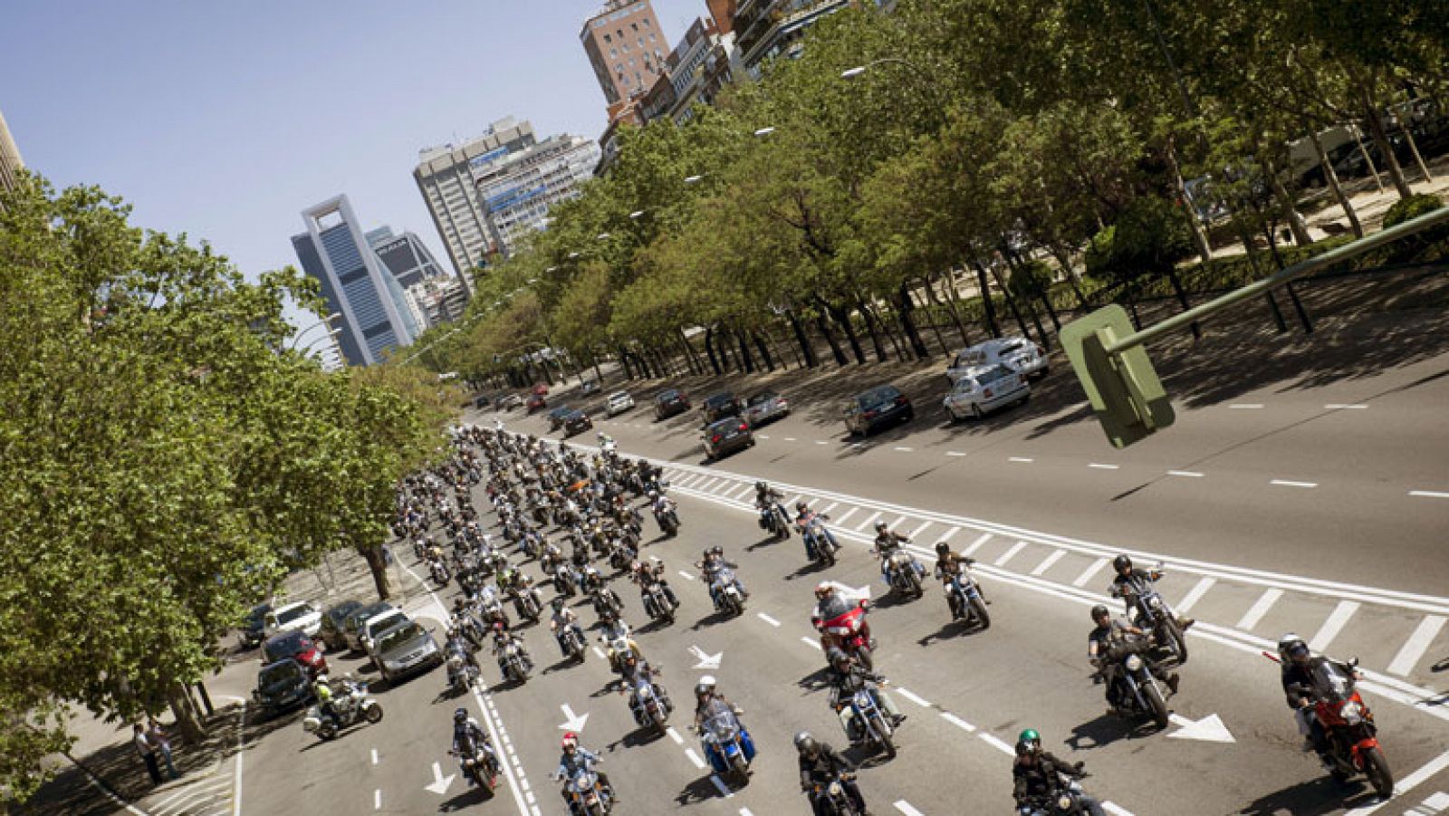 Telediario 1: Concentración Harley en Madrid | RTVE Play