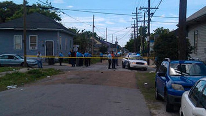 Telediario 1 - Unos 19 heridos en tiroteo en EE.UU