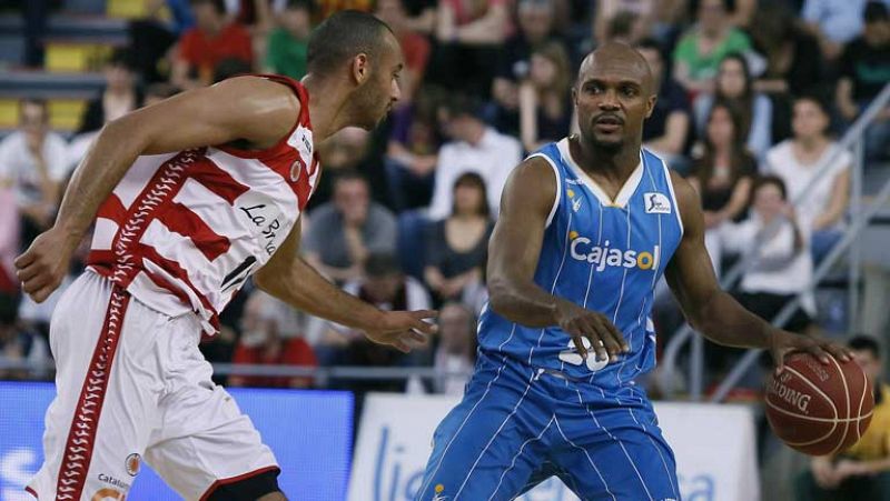 El Cajasol ha vencido por 76-92 a La Bruixa d'Or Manresa en la despedida del Nou Congost de Ponsarnau. Luka Bogdanovic, Joan Sastre y Tomas Satoransky, los mejores de los hispalenses.