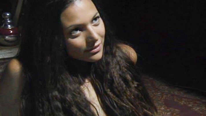 Águila Roja - Irene más sexy con el Comisario