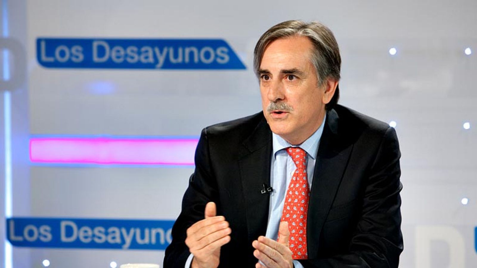 Valeriano Gómez rechaza el contrato único porque tenemos "la temporalidad más baja de la historia" - Los desayunos | Ver