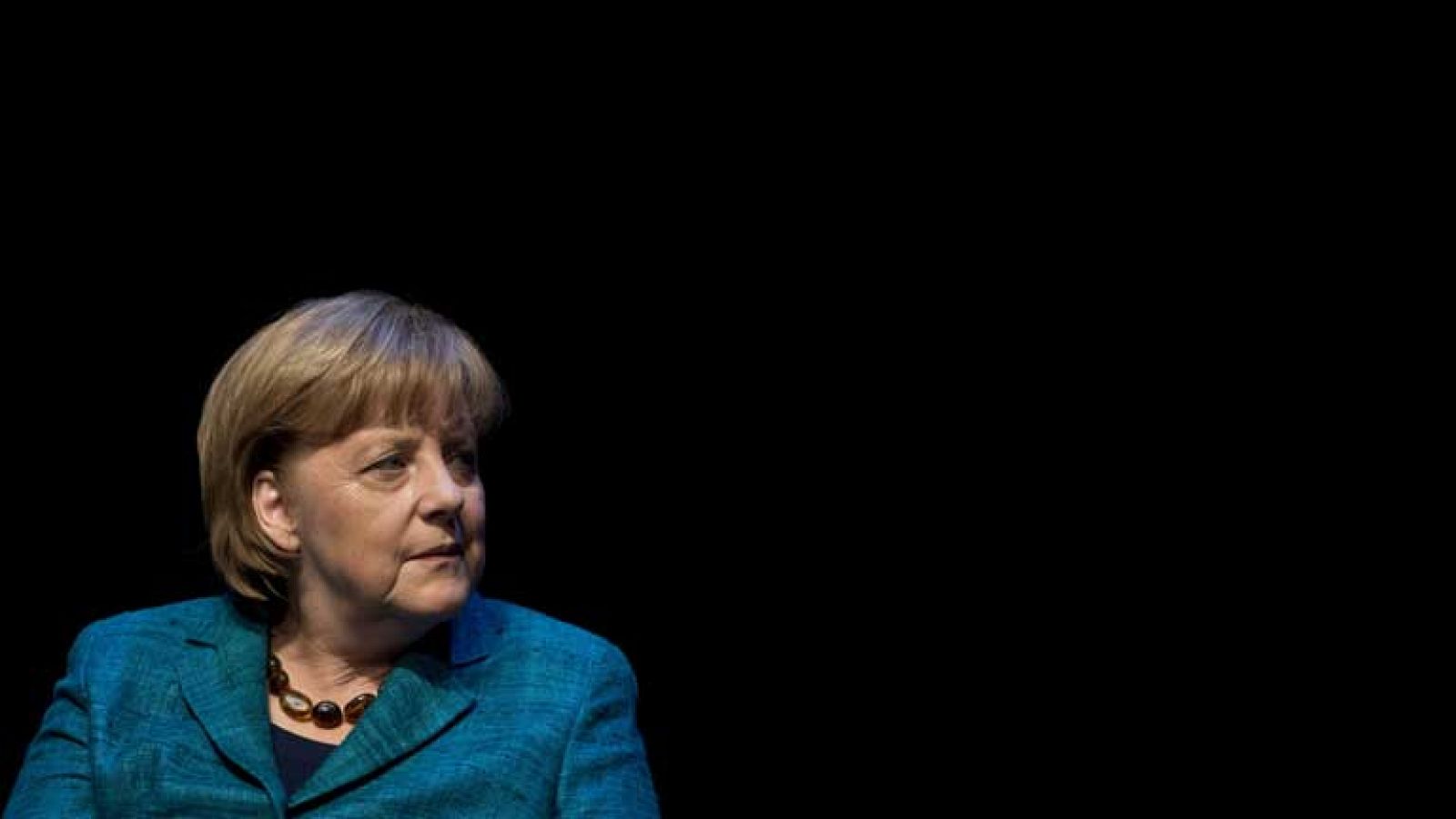 Telediario 1: Libro sobre el pasado de Merkel | RTVE Play