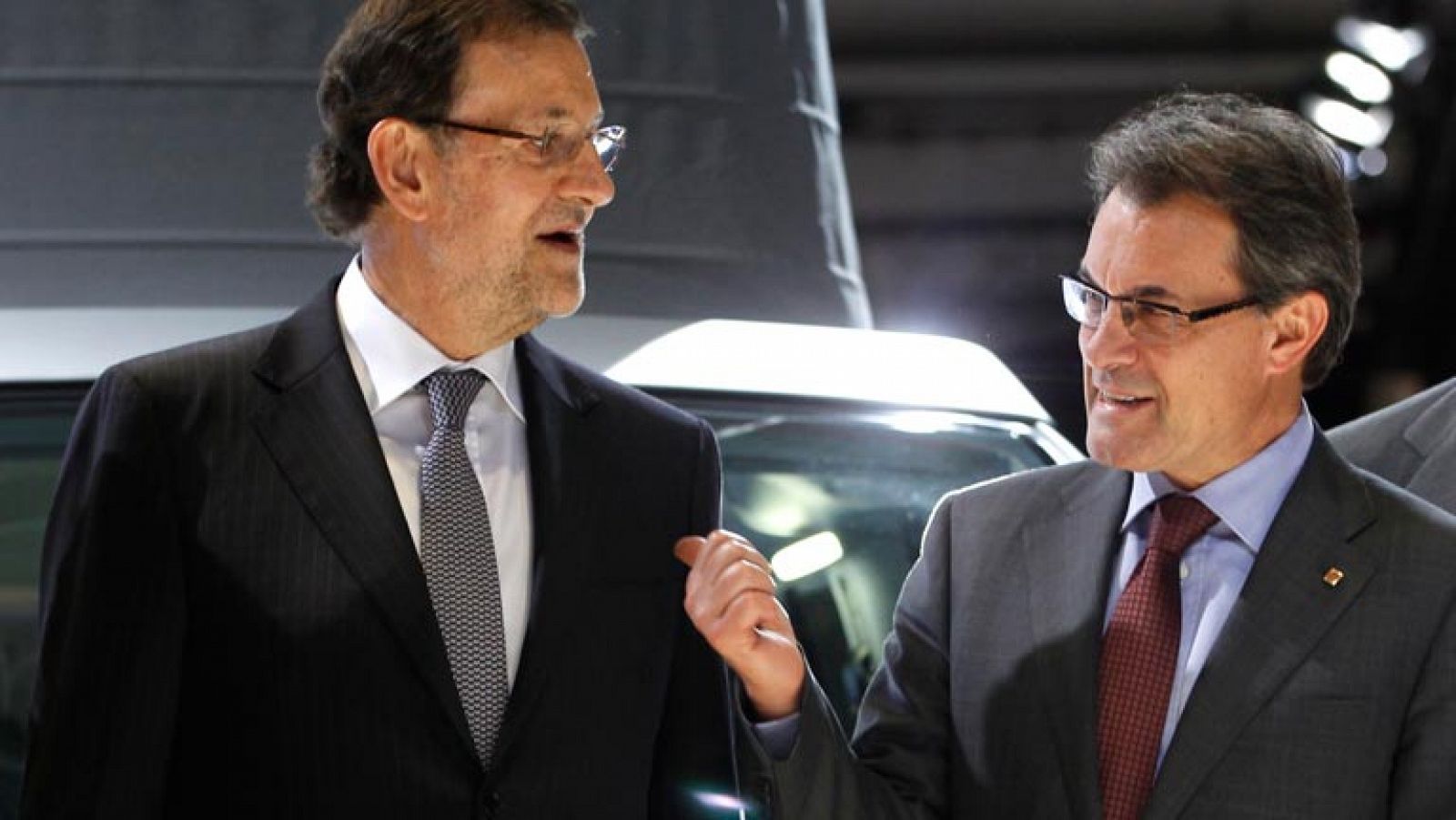 Informativo 24h: Los barones del PP rechazan la posibilidad de un relajar el déficit de Cataluña | RTVE Play