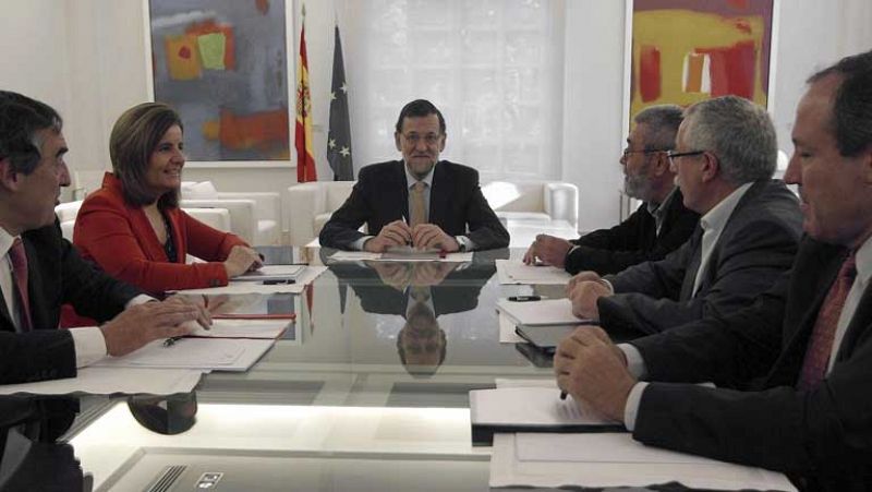 UGT y Comisiones Obreras y Mariano Rajoy comparecen en Moncloa 