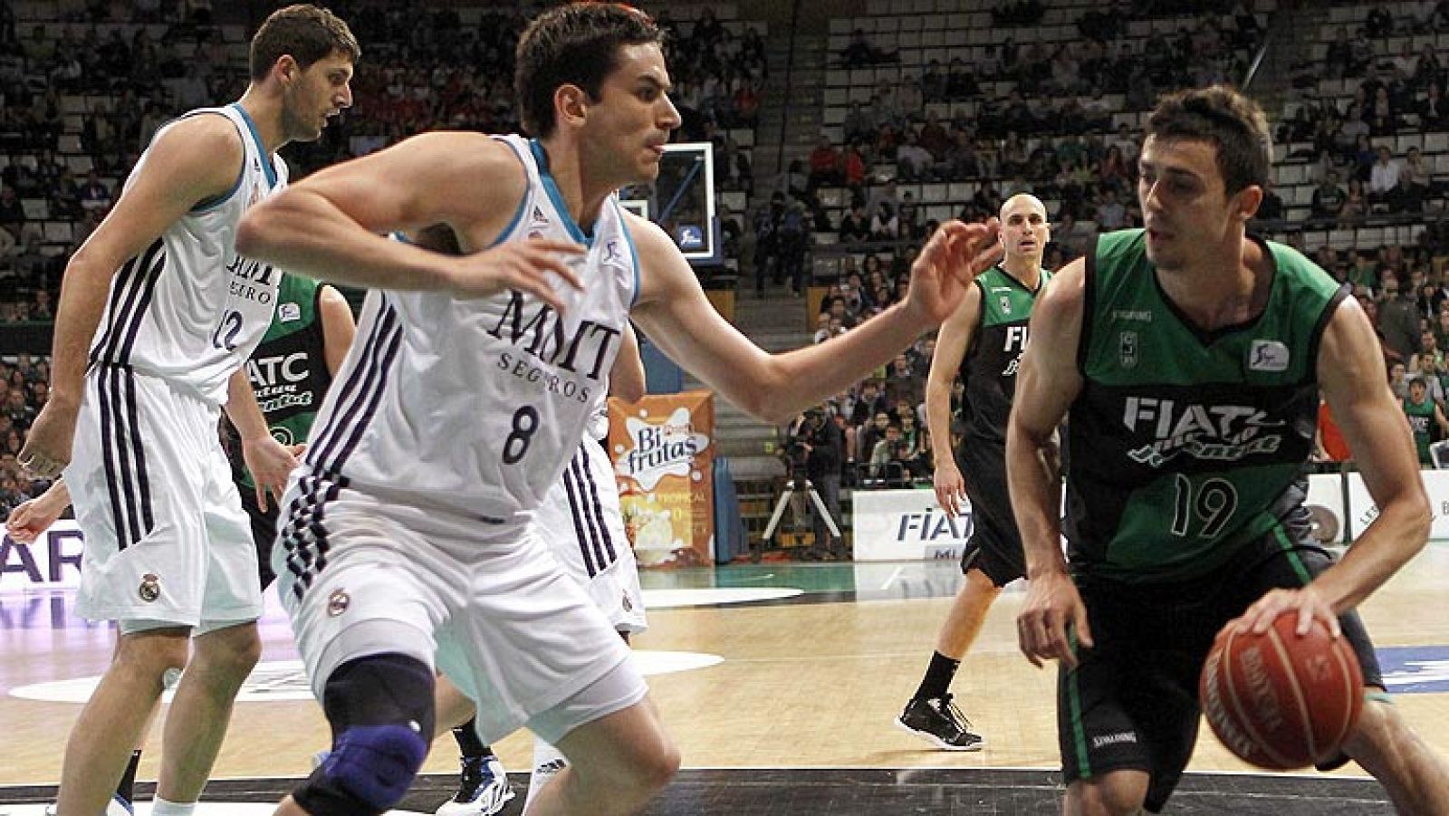 Baloncesto en RTVE: FIATC Joventut 64-85 Real Madrid | RTVE Play