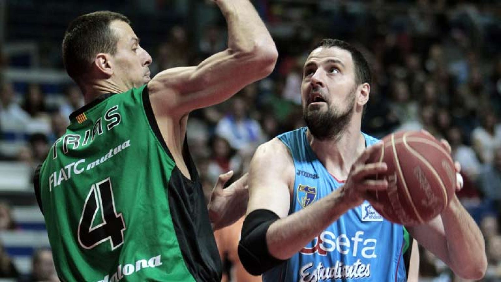 El FIATC Joventut se lució contra el Asefa Estudiantes, al que se impuso tras batir el récord histórico de triples de la Liga Endesa, anotando 20 de 35 intentos (75-112)