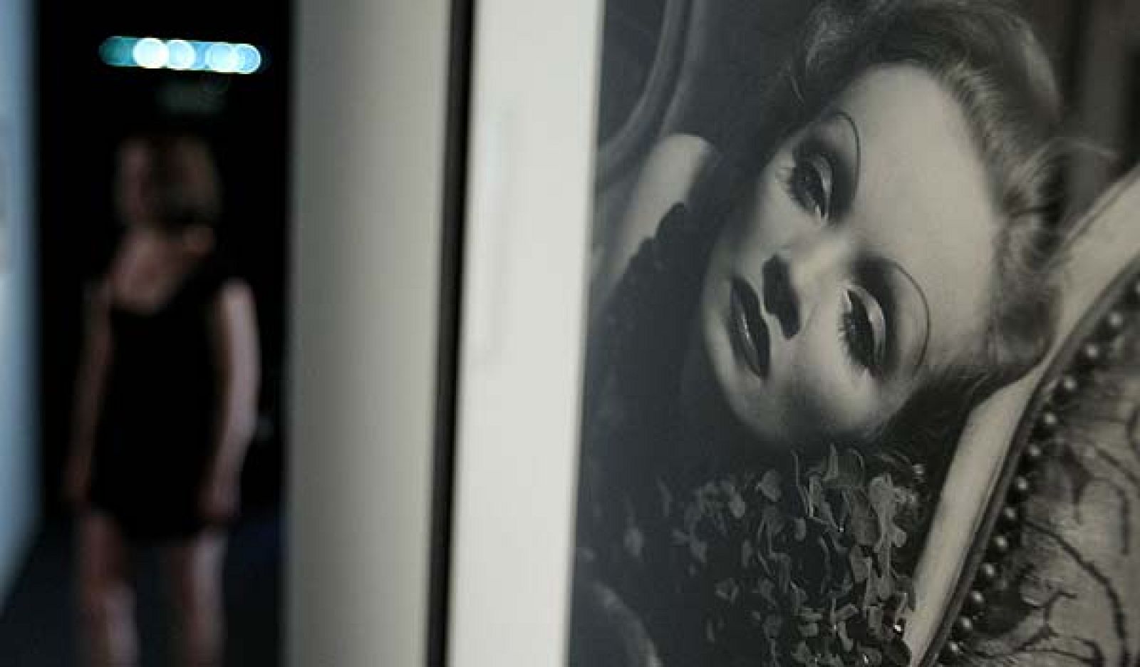 Después de pasar por París, Laussane y Regio Emilia llega a Madrid la obra de Edward Steichen. Fue pintor, conservador y un gran impulsor del arte moderno en Estados Unidos. Pero se le recuerda sobre todo por ser el fotógrafo más famoso del lujo y el