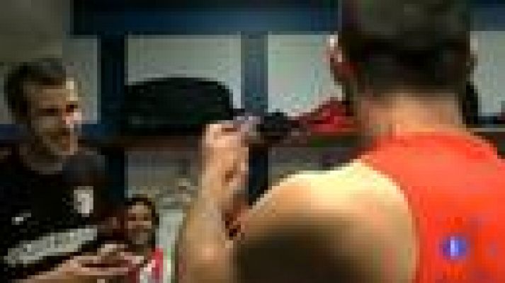 Telediario 1 - Fiesta en el vestuario del Atlético tras ganar la Copa