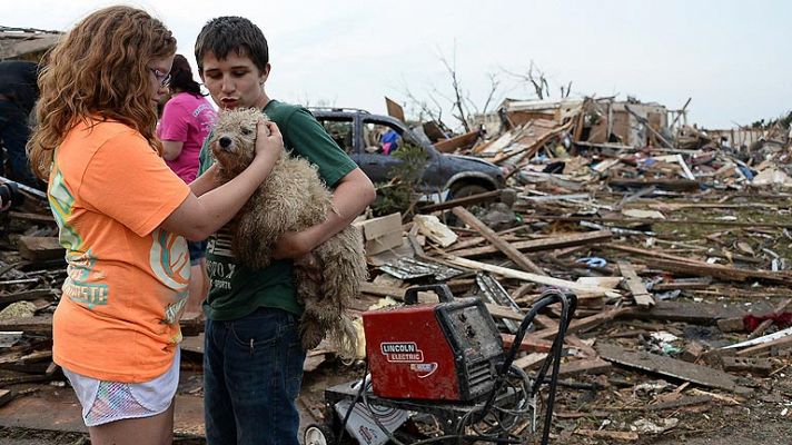 Devastador tornado en Oklahoma