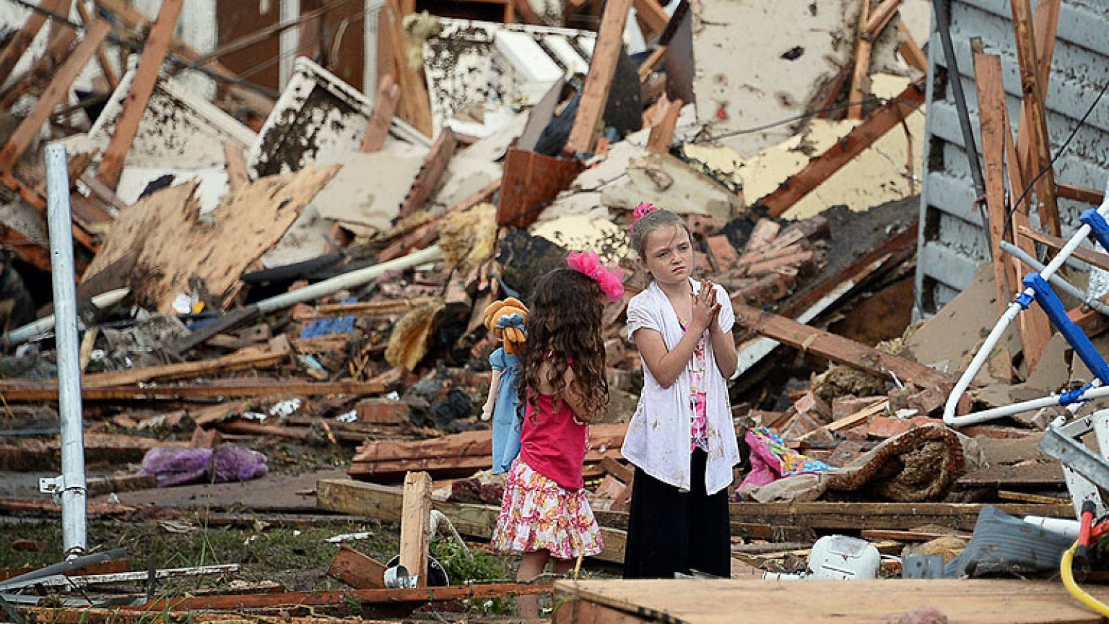 Informativo 24h: "El tornado de Oklahoma fue como una licuadora gigante que arrasó con todo" | RTVE Play