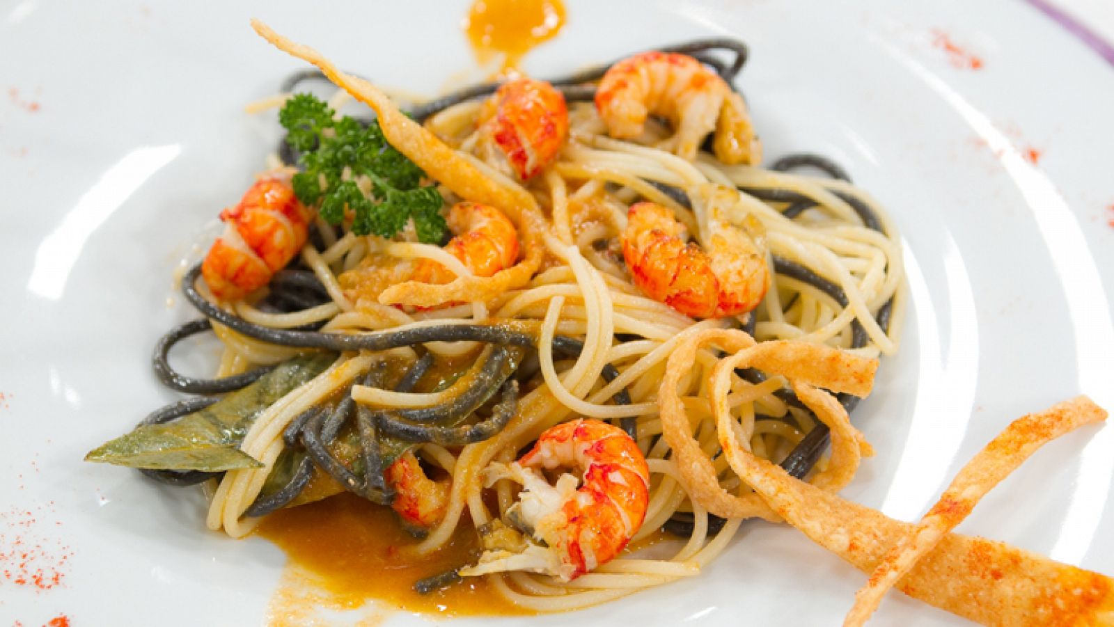  Saber Cocinar - Spaguetti con cangrejos y con tiras crujientes de trigo