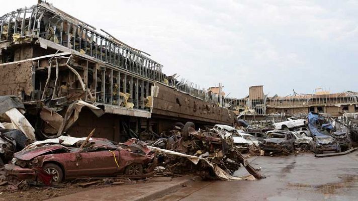 Telediario 1 - Un tornado devasta Oklahoma City