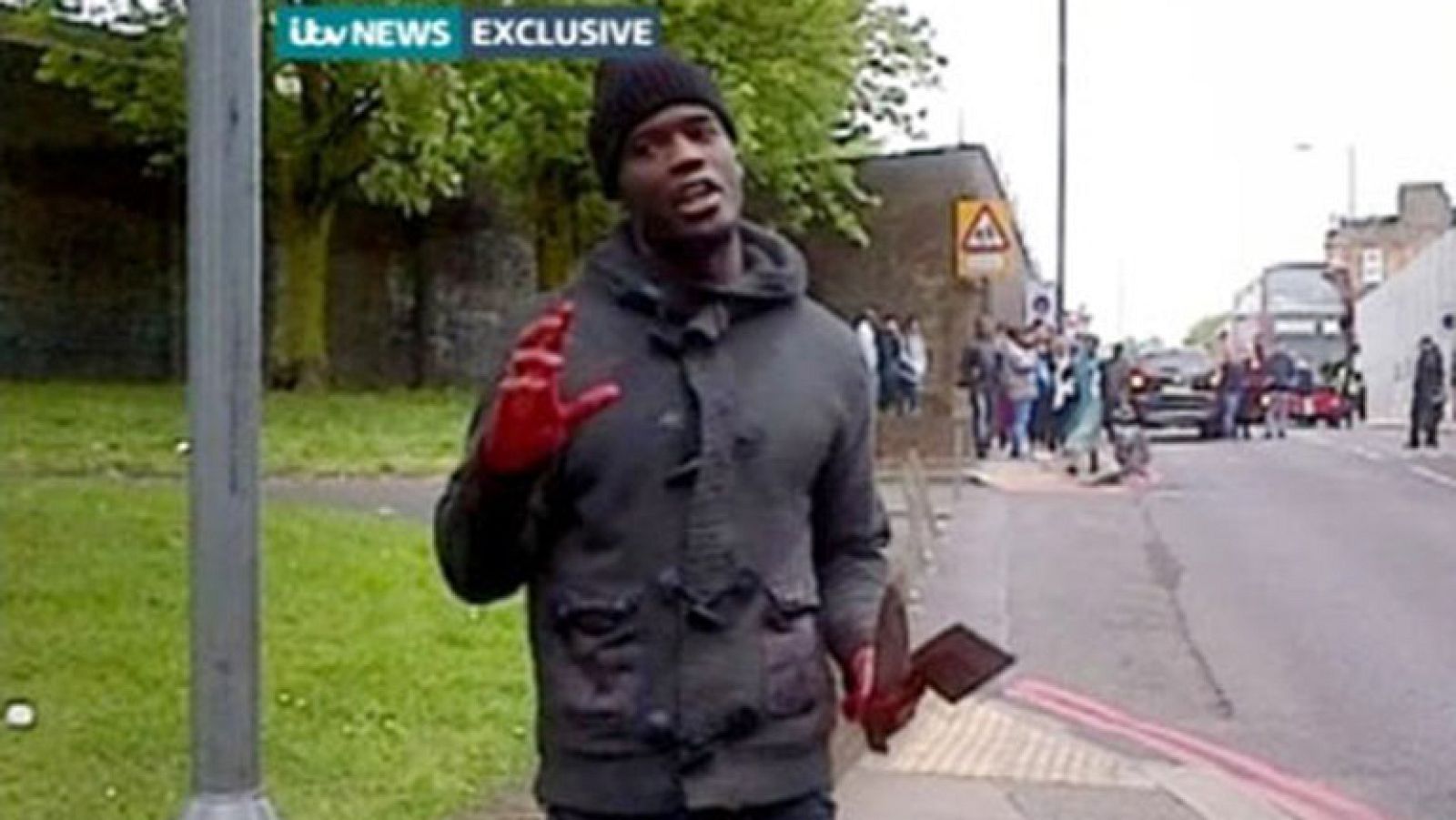 Alarma terrorista en Londes tras el asesinato a machetadas de un soldado | Ver