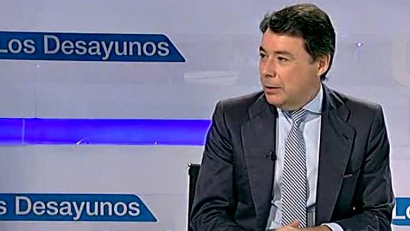 González: "Quien tiene responsabilidad de Gobierno es Rajoy y a él le corresponde tomar las decisiones"