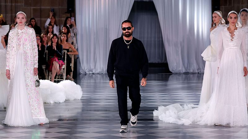 Flash moda monográficos - Giambattista Valli. Un romano en la corte parisina - Ver ahora