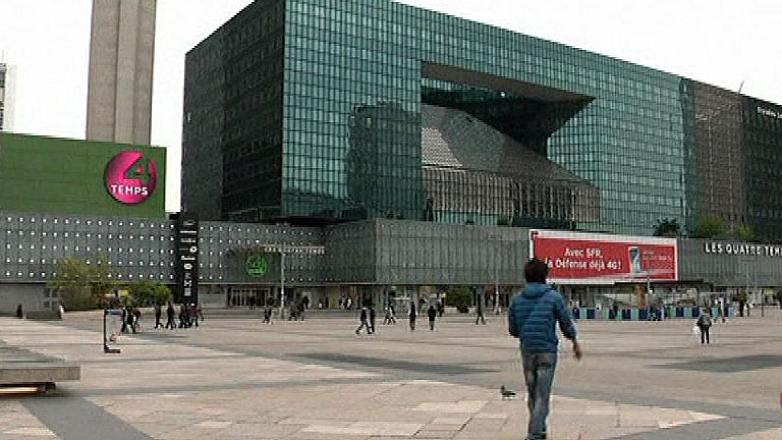 Un soldado francés es apuñalado en el cuello cuando patrullaba en París - Informativo 24h | Ver