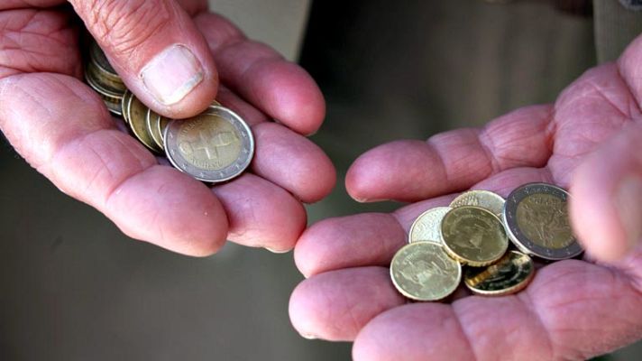 La tarde en 24h - Unos 500 euros en comisiones al año