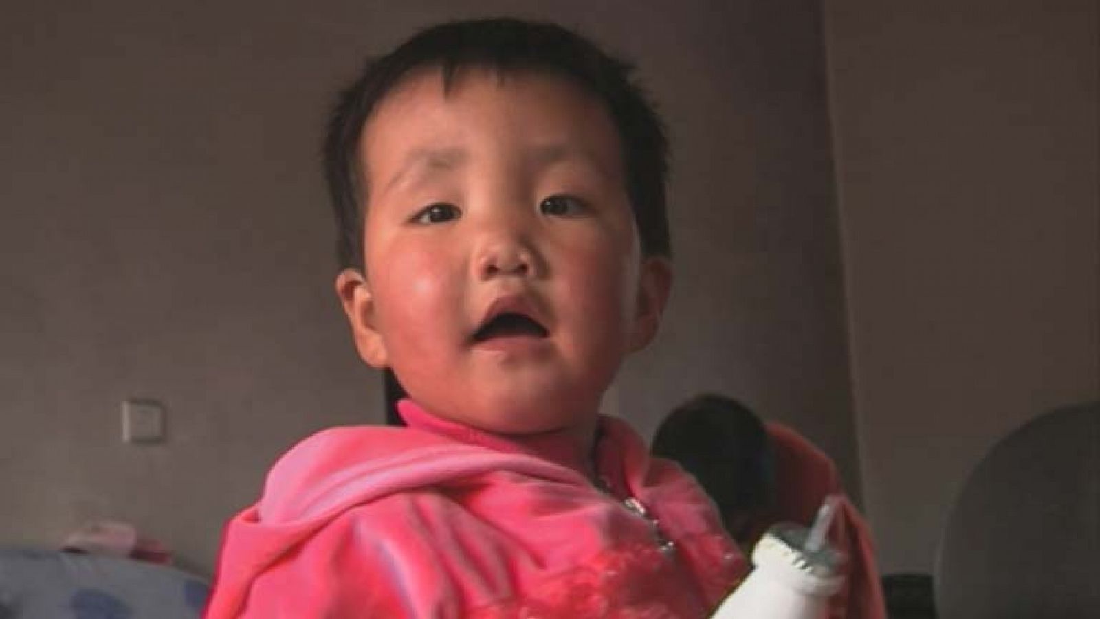 En China se abandonan al año 100.000 recién nacidos