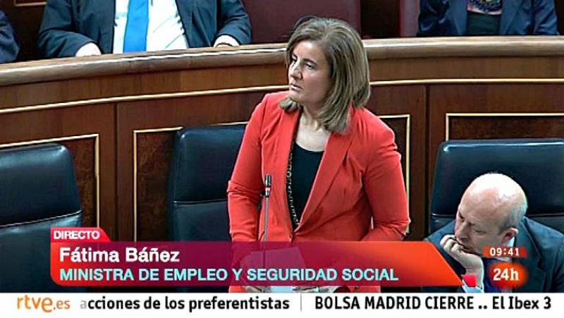 El PSOE acusa al Gobierno de "humillar" a los jóvenes y Báñez responde que ha hecho "mucho más" que el Ejecutivo anterior