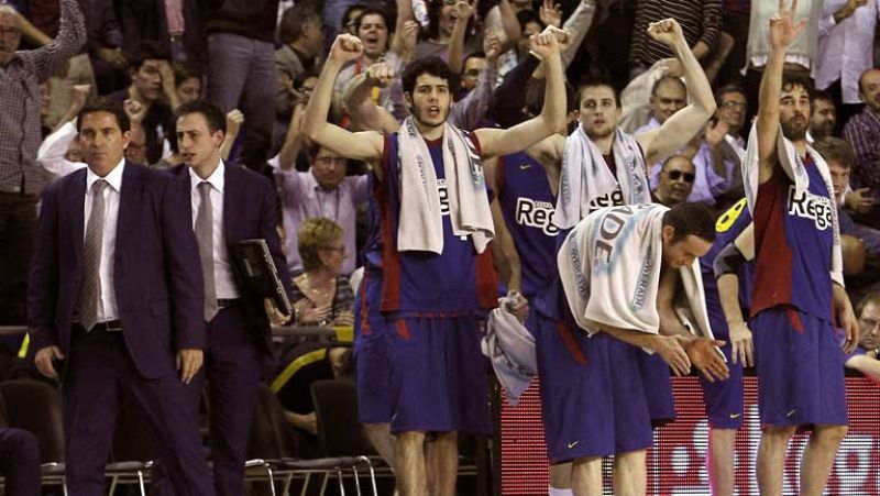 Lorbek mete al Barça en semifinales eliminando a Bilbao Basket. El CAI Zaragoza descoloca al Valencia y Llompart le mete en semifinales. El 'Granca', con Toolson como héroe, hace historia con sus primeras 'semis'. 
