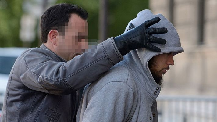 Telediario 1 - Detenido el presunto autor del ataque a un militar en París