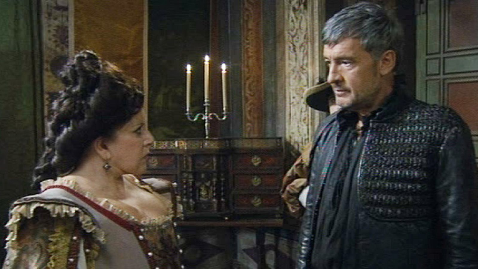 Águila Roja - "Usted es el que vive aquí por la cara"