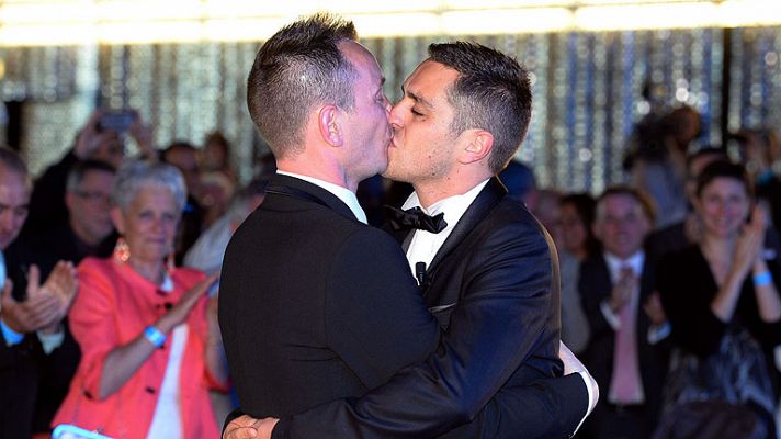 Informativo 24h - Primer "sí, quiero" homosexual en Francia