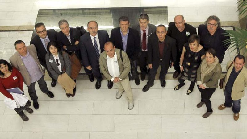 La Oposición, los sindicatos y la CEAPA rechazan la reforma educativa  