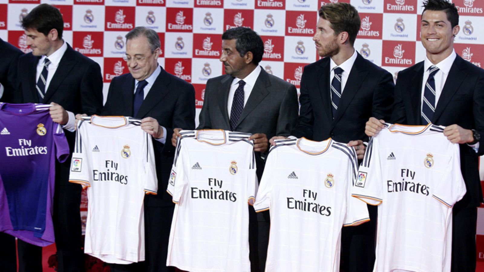 El Real Madrid cambia su camiseta y su patrocinador 