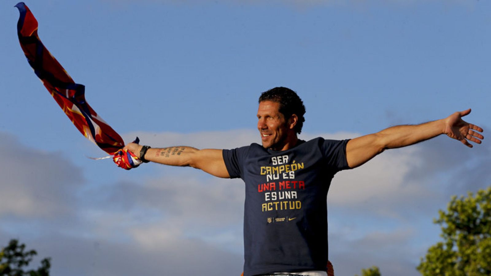 El movimiento en los banquillos a final de temporada incluye también a los entrenadores. Solo siete de los veinte técnicos de Primera han confirmado su continuidad. Tito Vilanova en el Barça, Simeone en el Atlético, Pepe Mel en el Betis, Unai Emery e