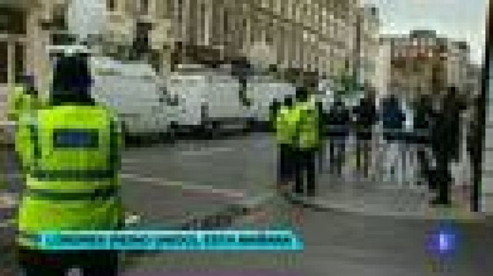 Telediario 1 - Comparece ante el juez uno de los presuntos autores del asesinato del soldado Rigby