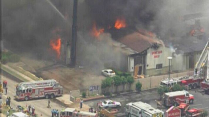 Un incendio en Houston acaba con la vida de 4 bomberos, otros 5 fueron heridos