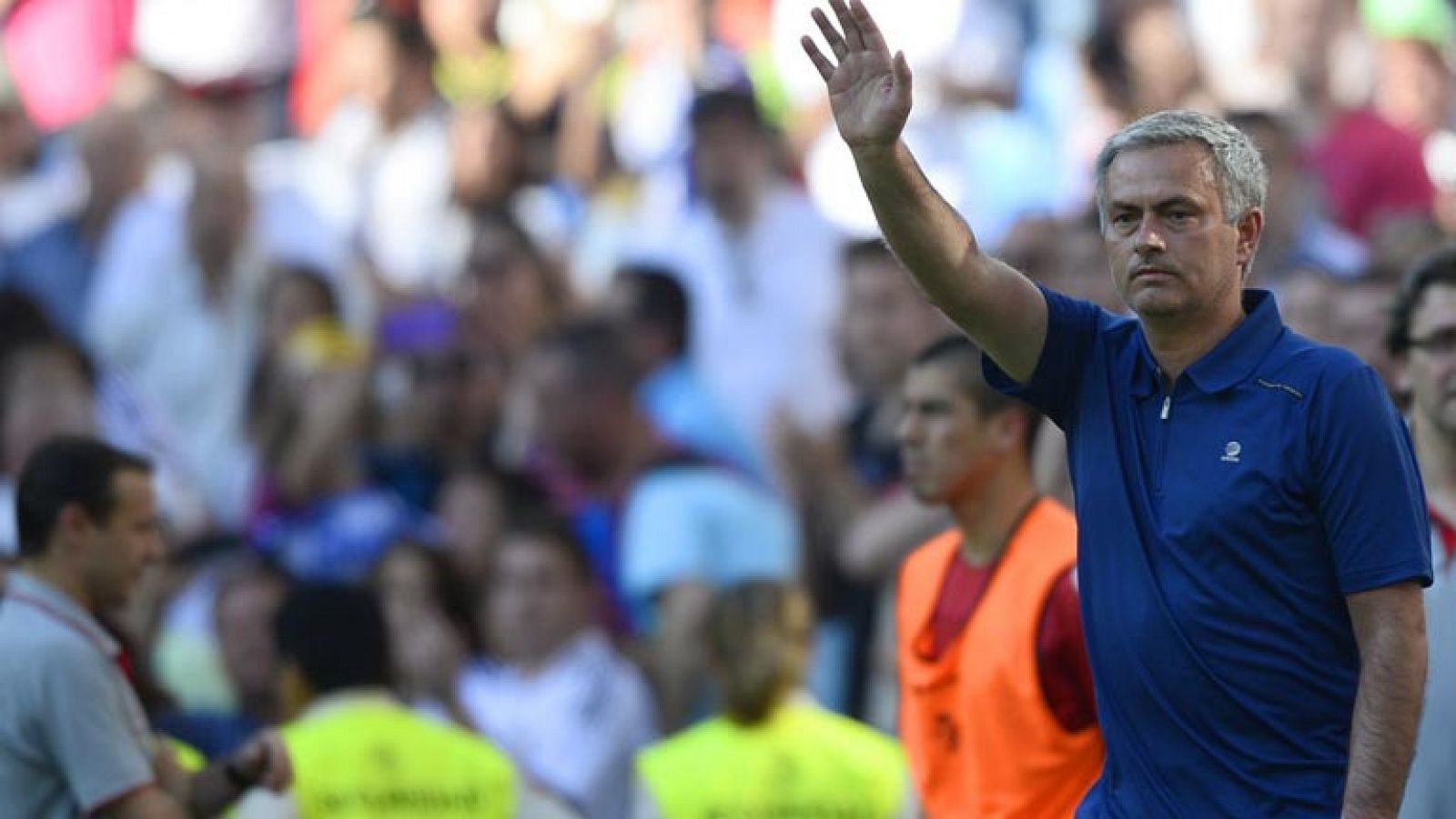 Telediario 1: El Madrid dice adiós a Mourinho y la Premier ya le saluda | RTVE Play