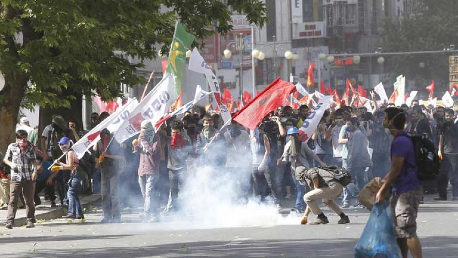 Telediario 1: Las protestas se trasladan a Ankara | RTVE Play
