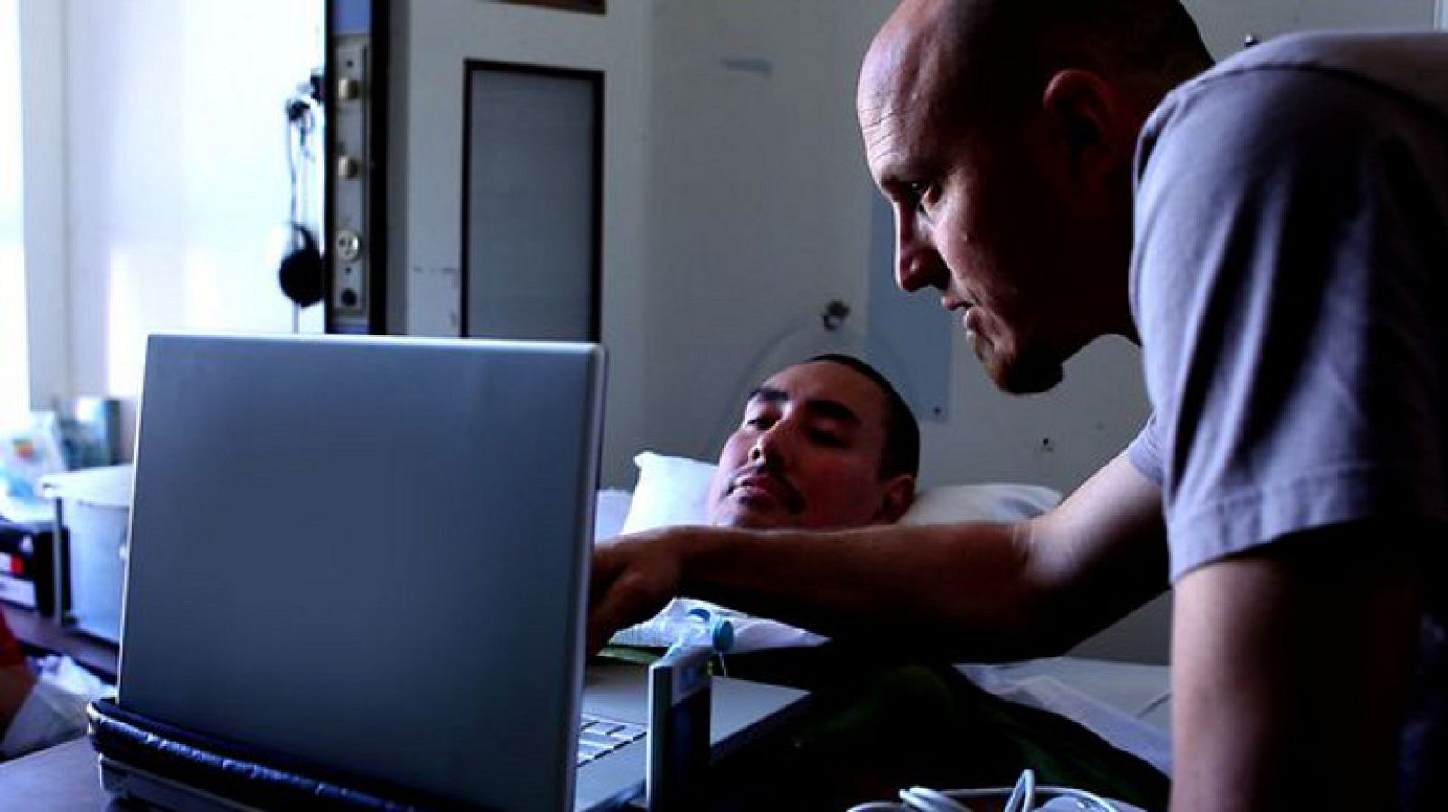 La invención que liberó a un artista atrapado, por Mick Ebeling - Ver ahora