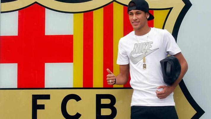 Telediario 1 - Neymar llega a Barcelona