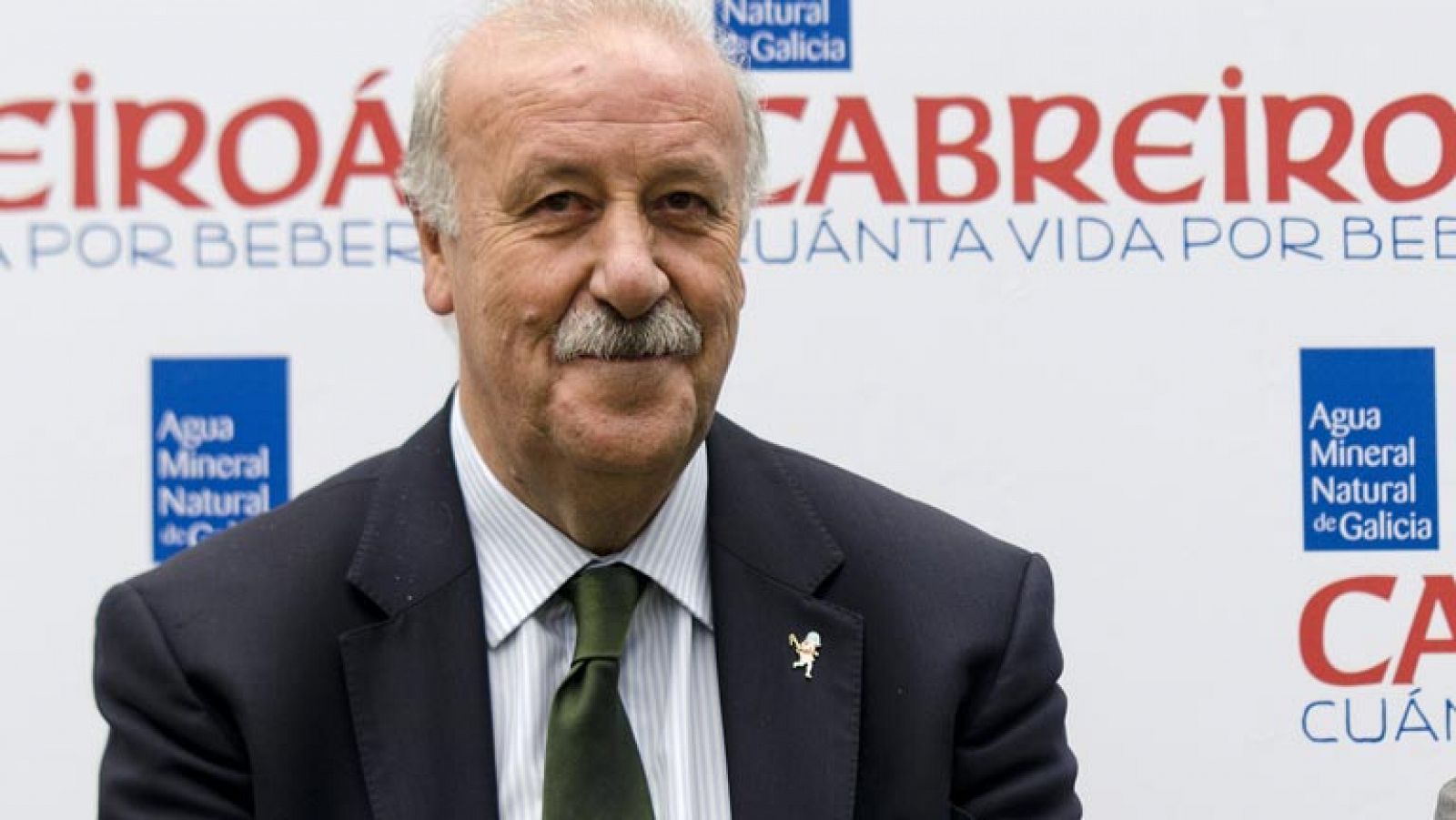 Del Bosque da la cara por Casillas