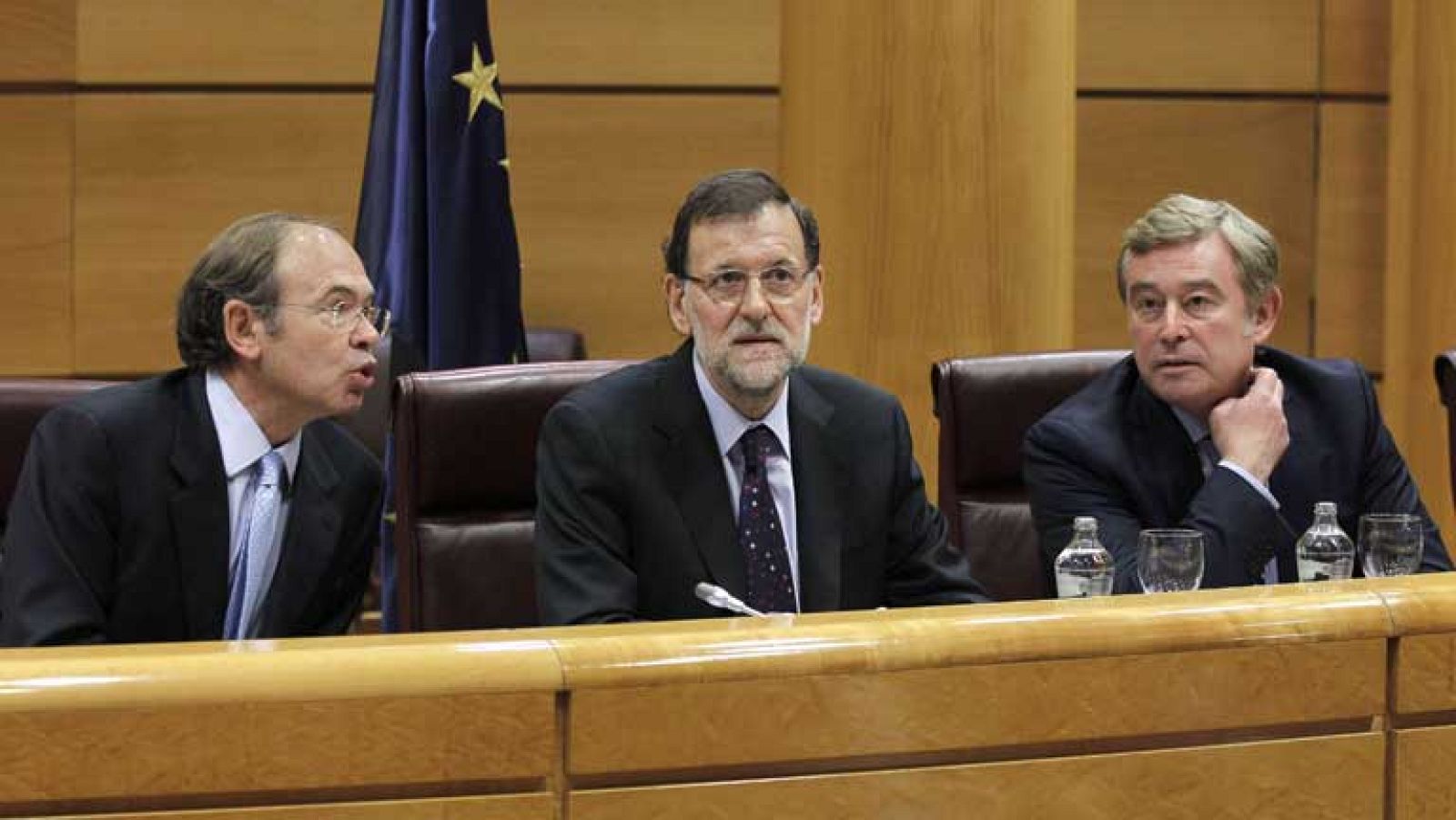 Rajoy dice que los datos del paro reafirman su política como adecuada