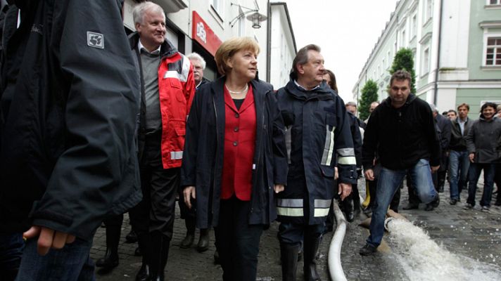 Merkel visita las inundaciones