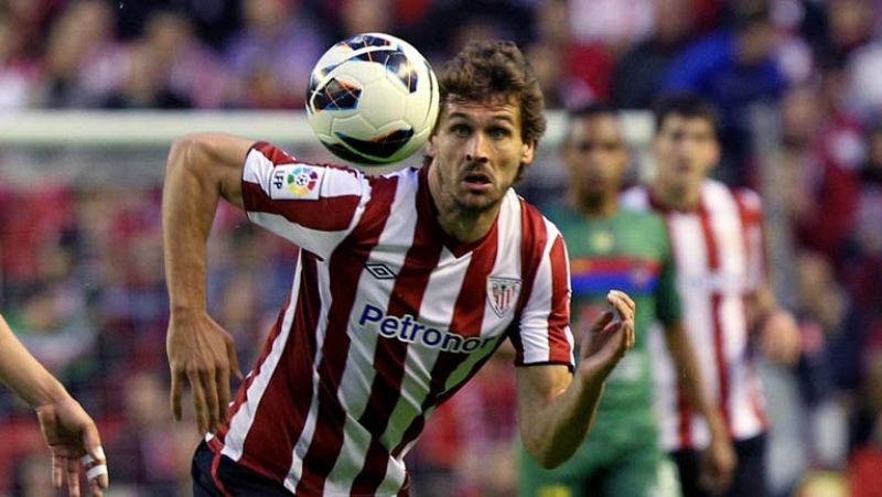 TVE en el País Vasco ha estado en casa de Fernando Llorente para hacerle la última entrevista en profundidad como jugador del Athletic de Bilbao. Se marcha a Turín para buscar algo que casi ningún futbolista español -solo Peiró hace mucho- ha consegu