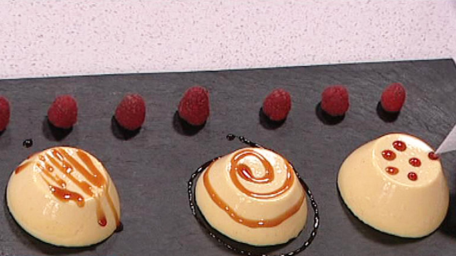 Saber Cocinar - Postres - Flan de mangos y nísperos