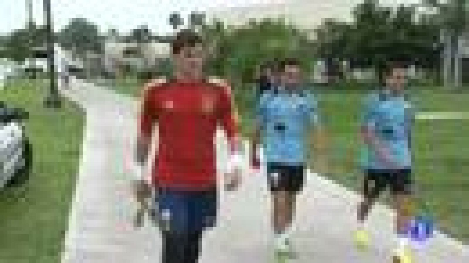 La selección española ha llevado a cabo el segundo entrenamiento  en Miami para preparar el amistoso del sábado ante Haití, con la  mirada puesta en la Copa Confederaciones, en el que Vicente Del  Bosque ha finalizado con un partidillo sin porteros d