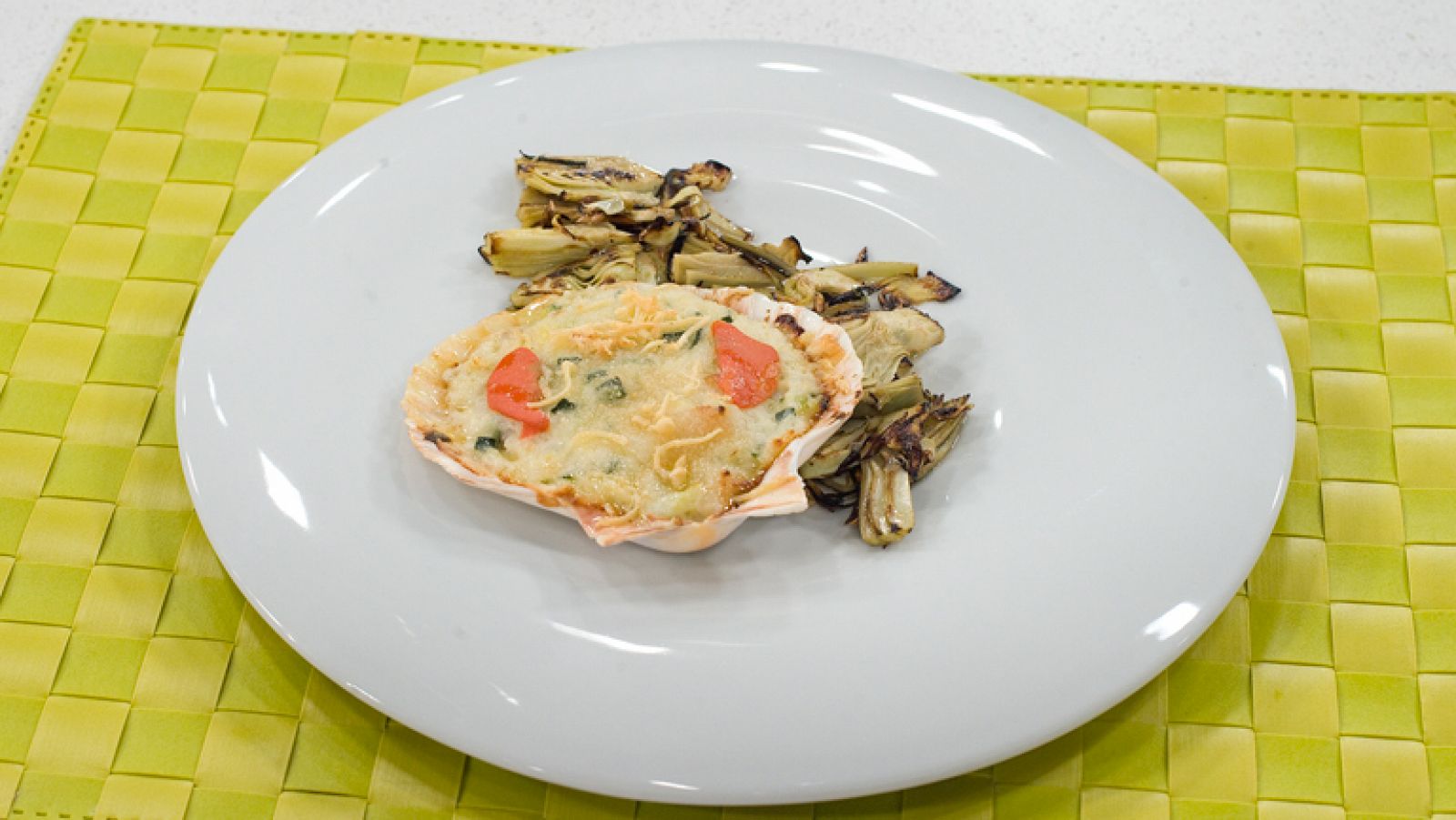  Saber Cocinar - Vieiras rellenas de pescadilla al gratén