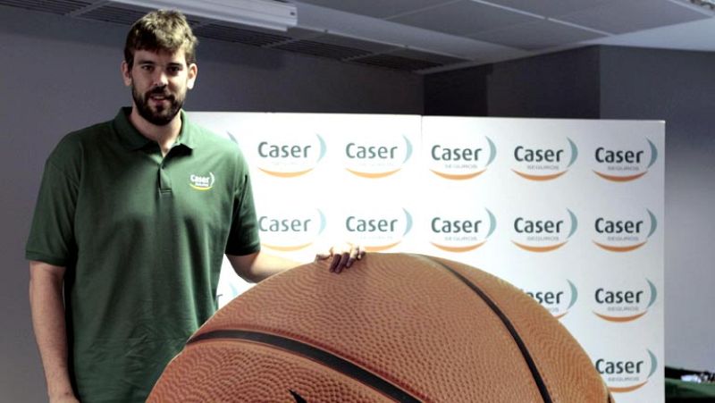 El pívot internacional español Marc Gasol ha puesto en duda este viernes su participación en el Eurobasket de este verano, que se celebrará en Eslovenia entre el 4 y el 22 de septiembre, ya que "la cabeza" le dice "una cosa", descansar como le ha aco