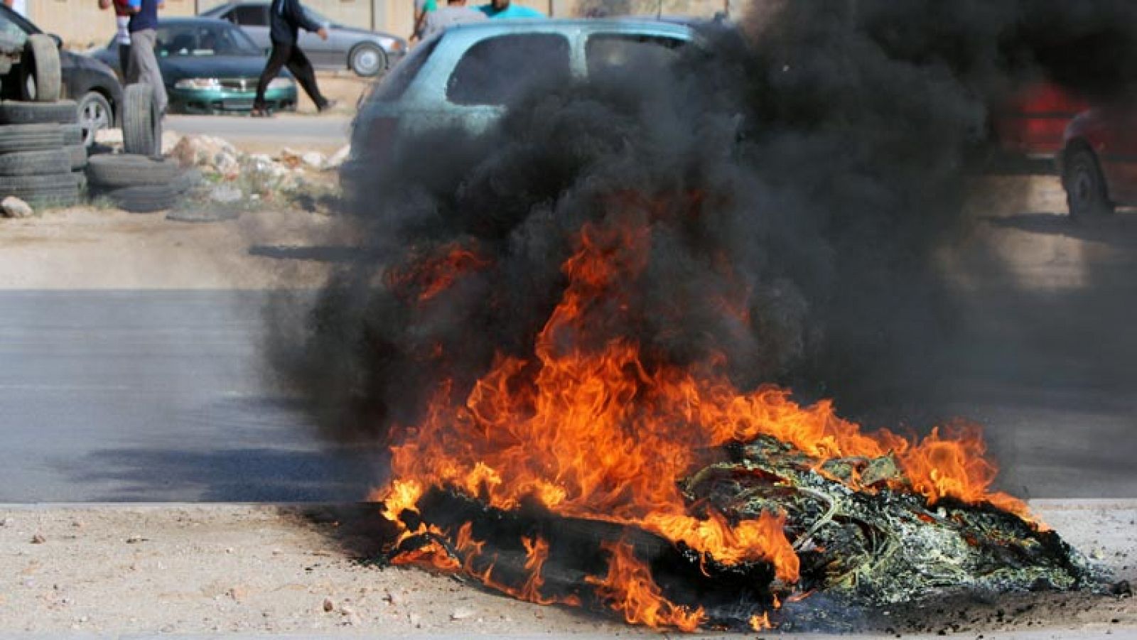 Informativo 24h: Al menos 27 muertos y decenas de heridos por los enfrentamientos en Libia | RTVE Play