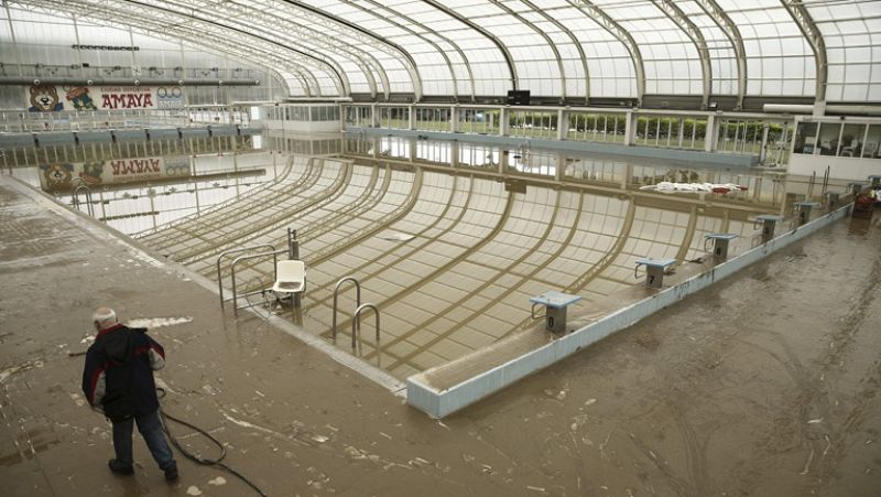 Pamplona se recupera de las peores inundaciones de su historia