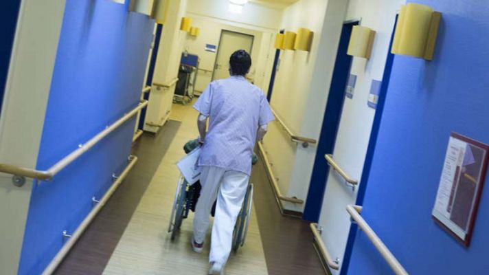 Telediario 1 - Reivindicaciones de los enfermeros